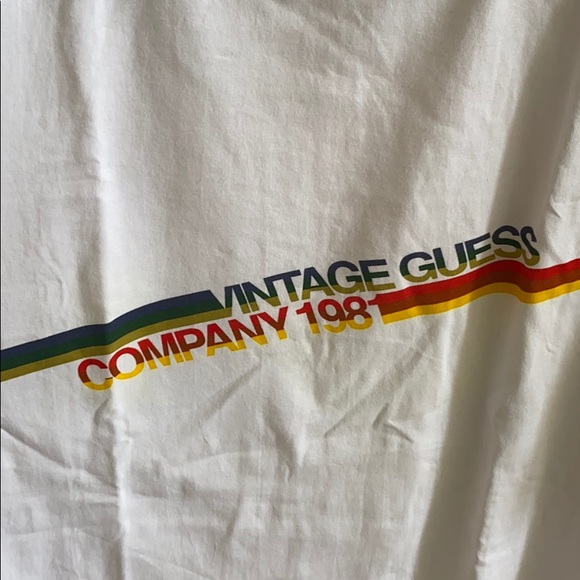 Guess t-shirt - Picture 2 of 4